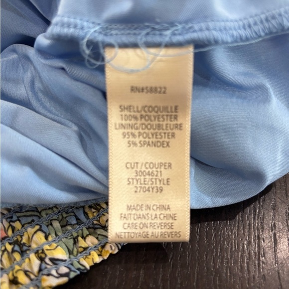 Max Studio Light Blue Floral Handkerchief Blouse Shirt Size Small - Picture 10 of 11